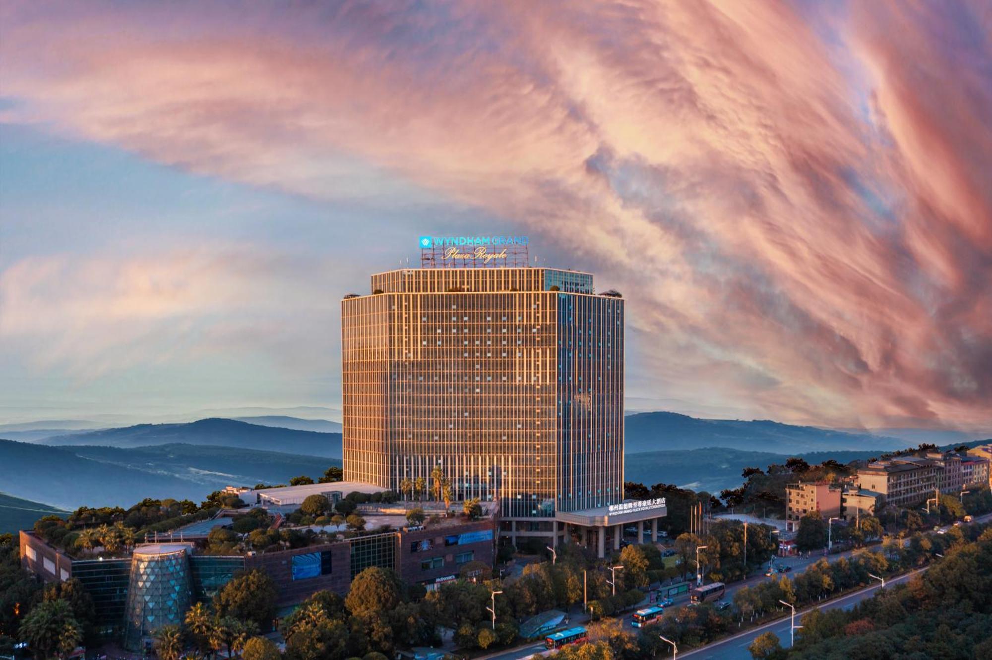 Hotel Wyndham Grand Plaza Royale Chenzhou Exterior foto
